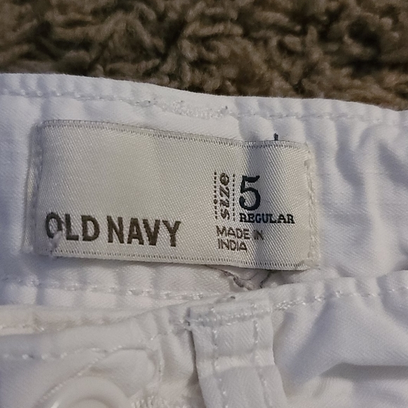 Girls white shorts - Picture 2 of 4